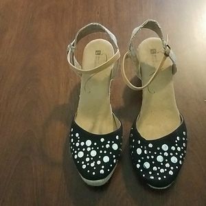 Studded wedge slingbacks